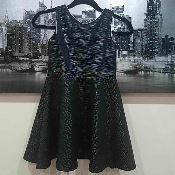 Pippa and Julie Black Dress - Picture 2 of 5